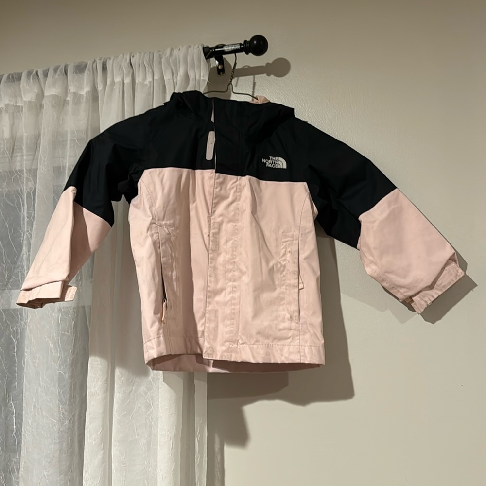 North face Rain Jacket/ wind breaker